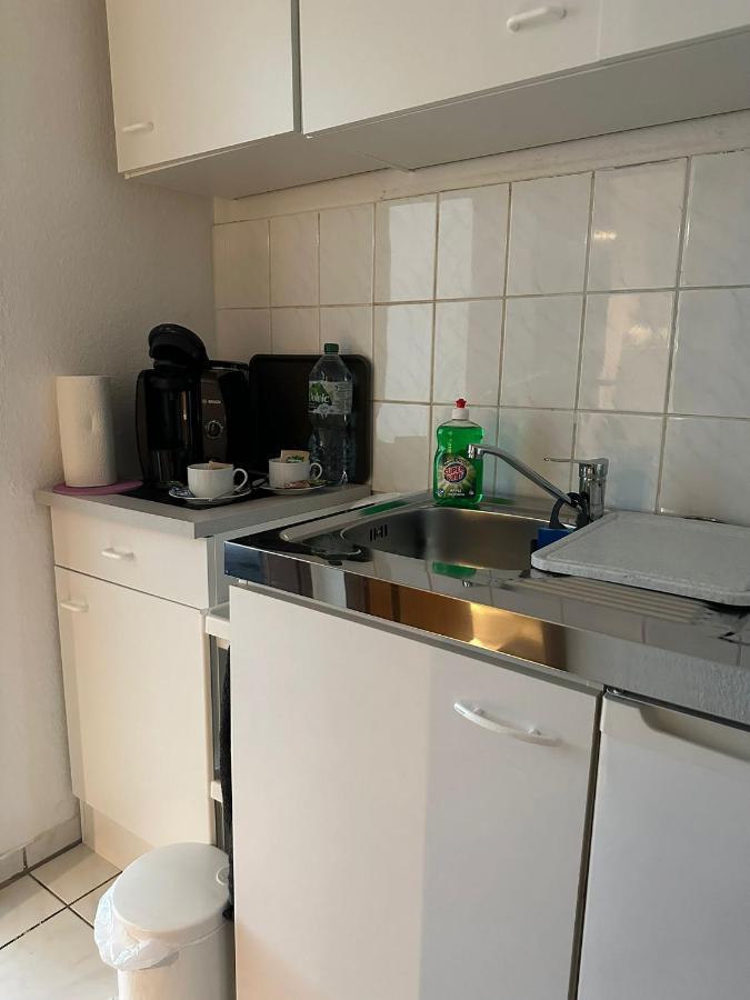 Jasmin'S Apartment Krefeld Buitenkant foto